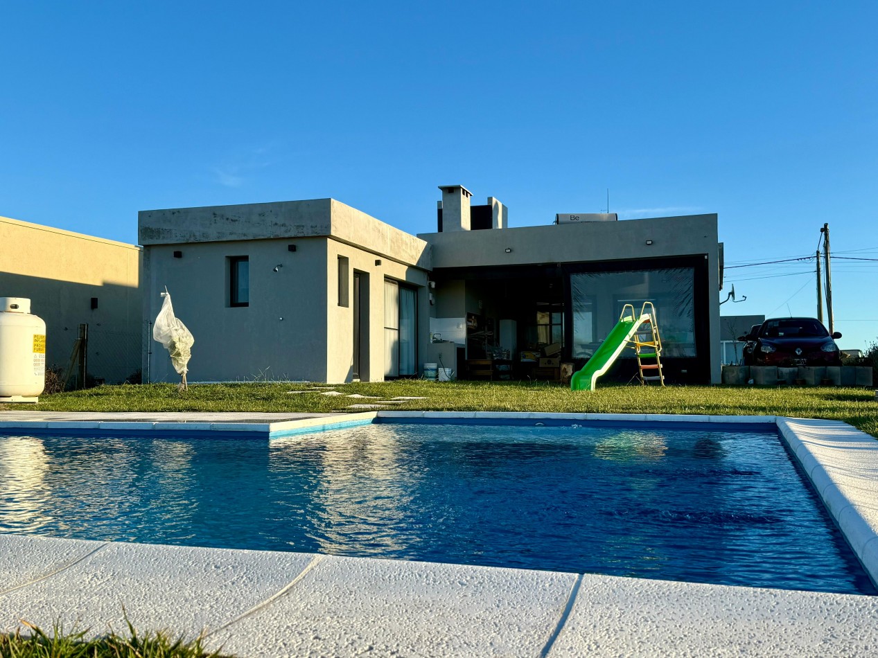 Venta - Casa moderna 3 ambientes con Pileta - Barrio Costa del Sol - Mar Chiquita