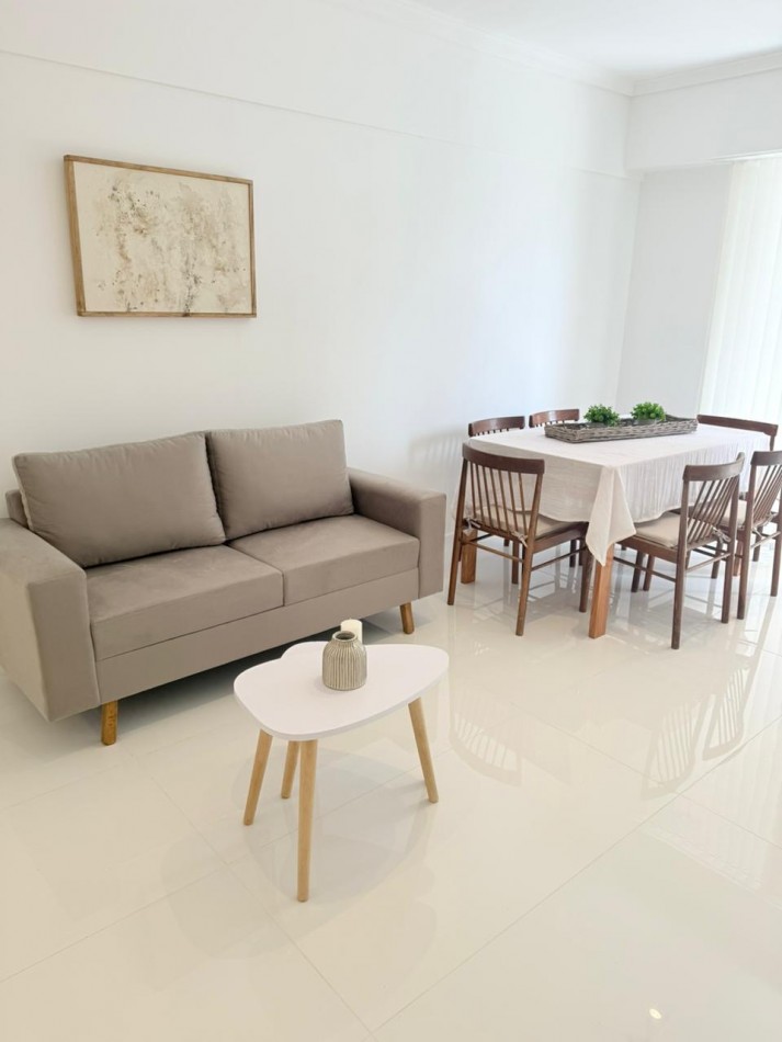 Departamento 3 ambientes a la calle con balcon - Punta iglesias 