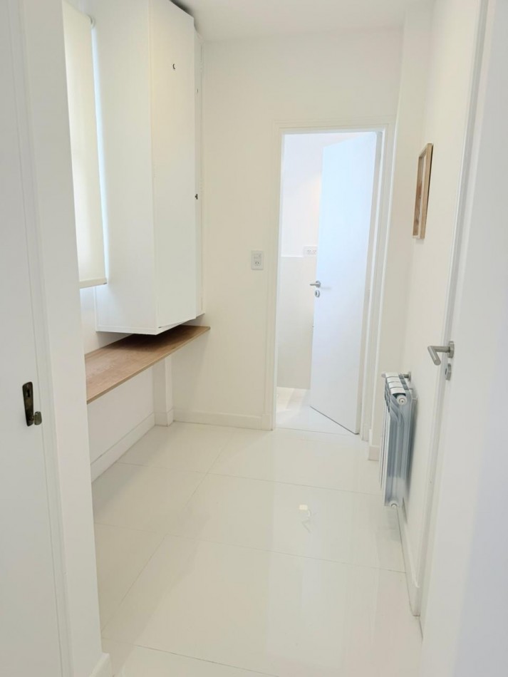 Departamento 3 ambientes a la calle con balcon - Punta iglesias 