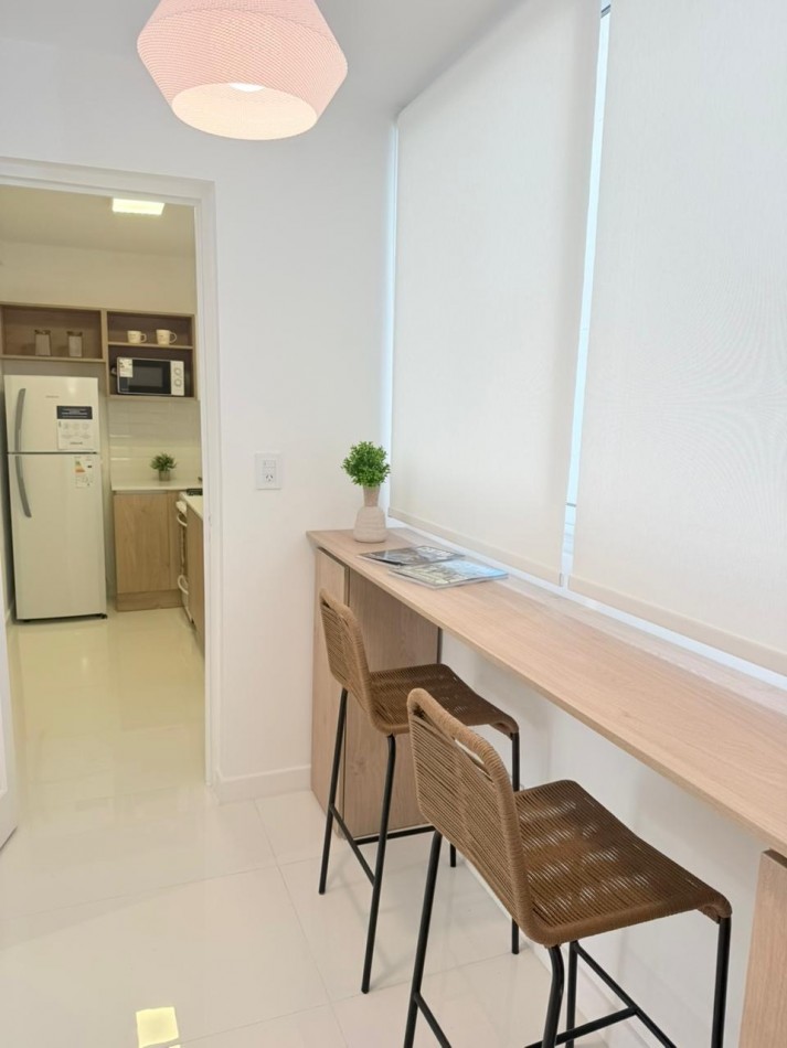 Departamento 3 ambientes a la calle con balcon - Punta iglesias 