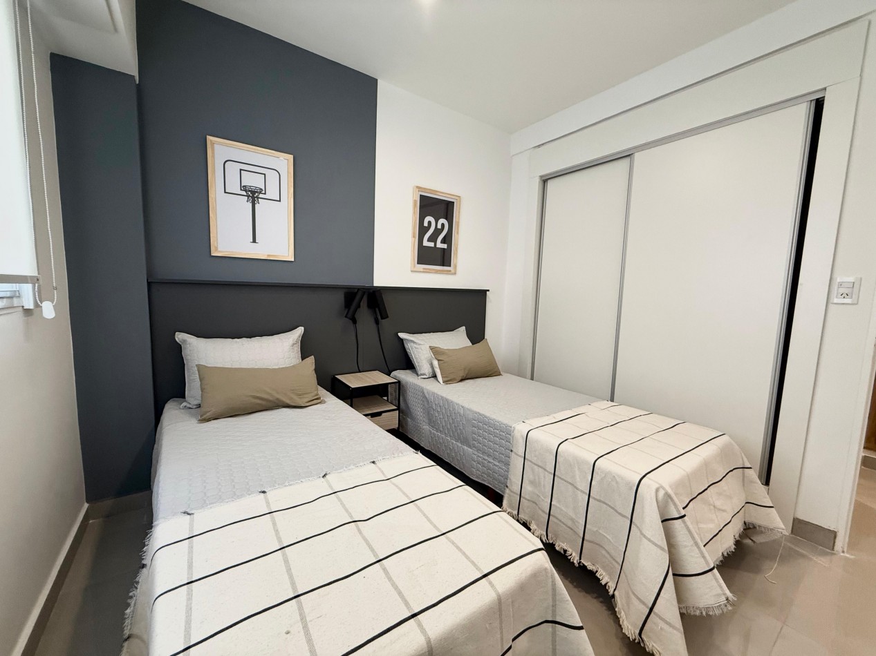 Dpto 3 Amb a la calle con Balcon - Plaza Mitre