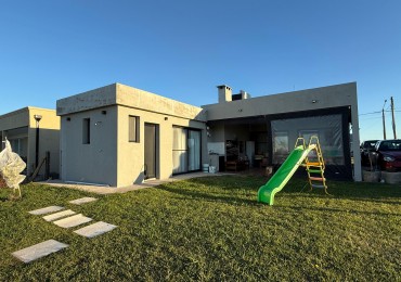 Venta - Casa moderna 3 ambientes con Pileta - Barrio Costa del Sol - Mar Chiquita